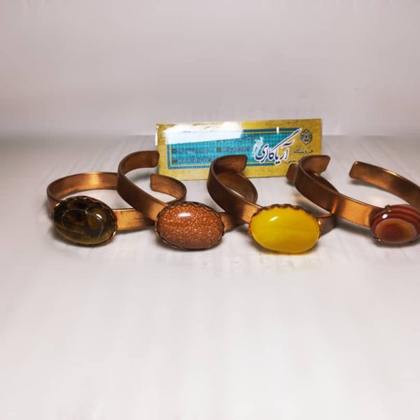 دستبند با سنگ های رنگی